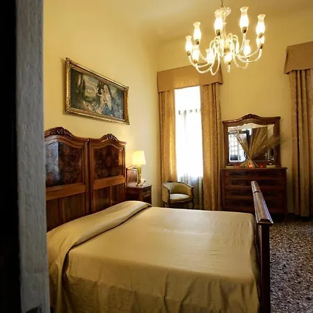 Palazzo Minelli 住宿加早餐酒店